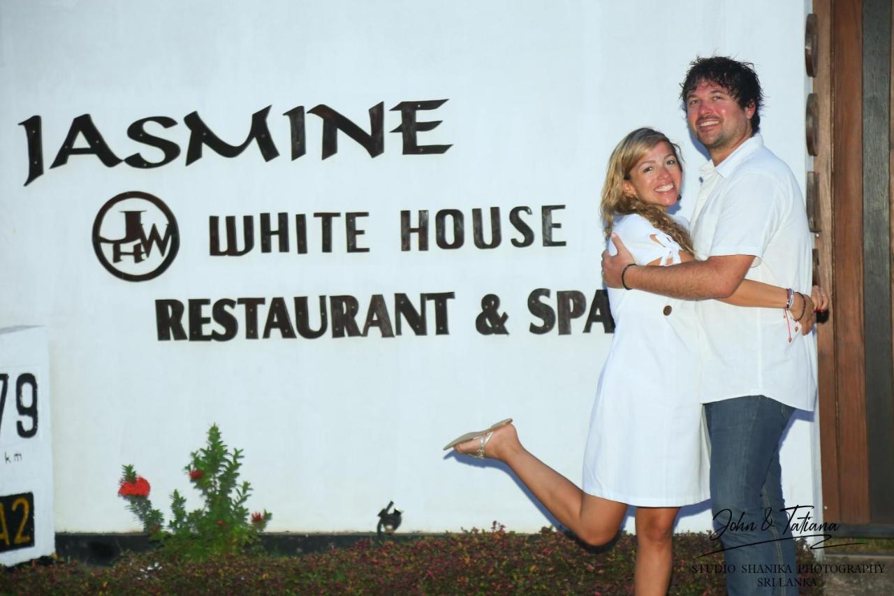 Jasmine White House Restaurant & Spa Dikwella Εξωτερικό φωτογραφία